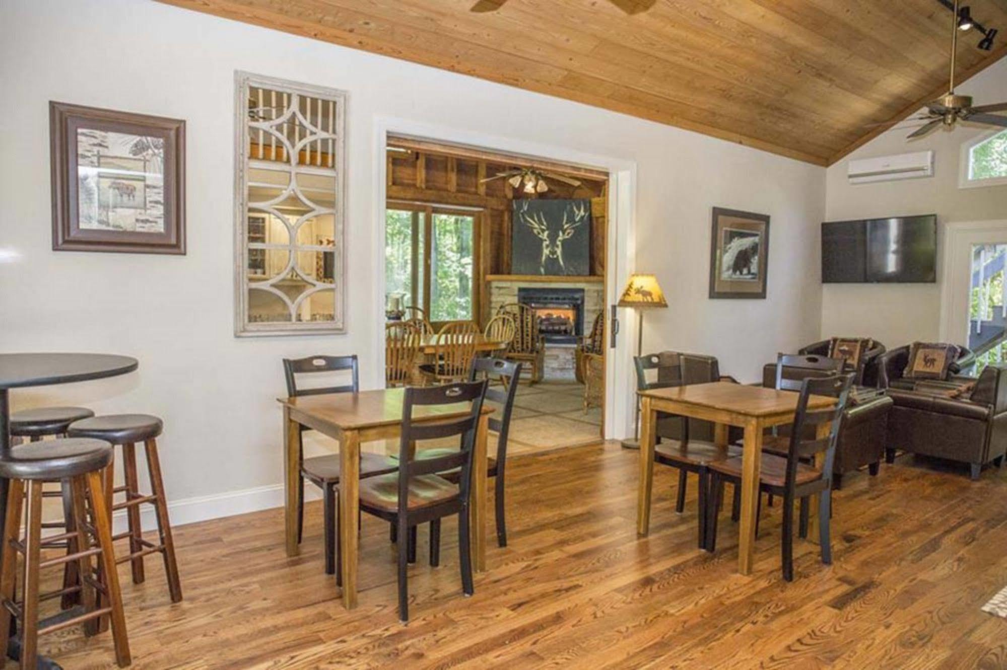 Brook Trout Inn Сапфир Экстерьер фото