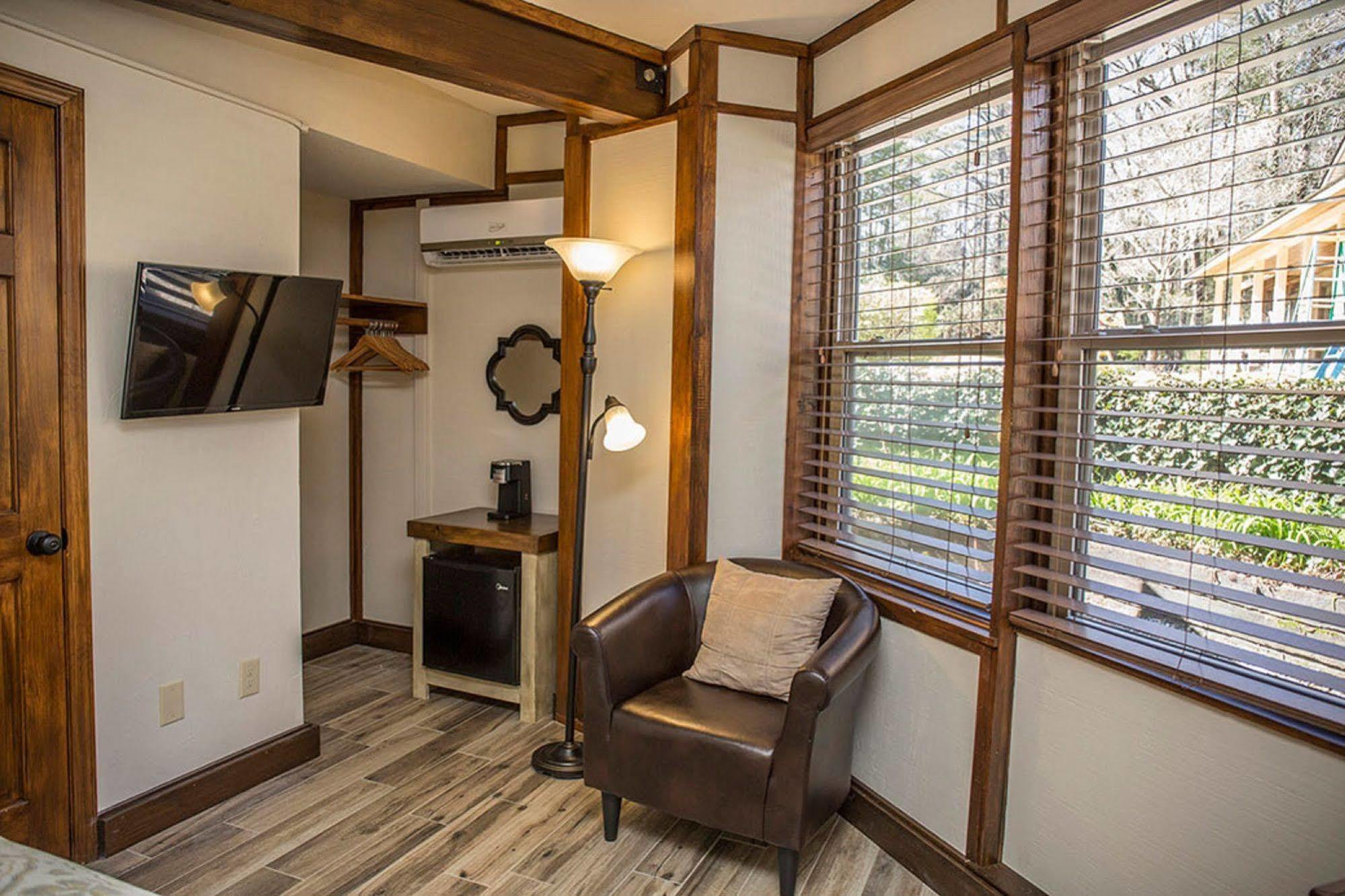 Brook Trout Inn Сапфир Экстерьер фото
