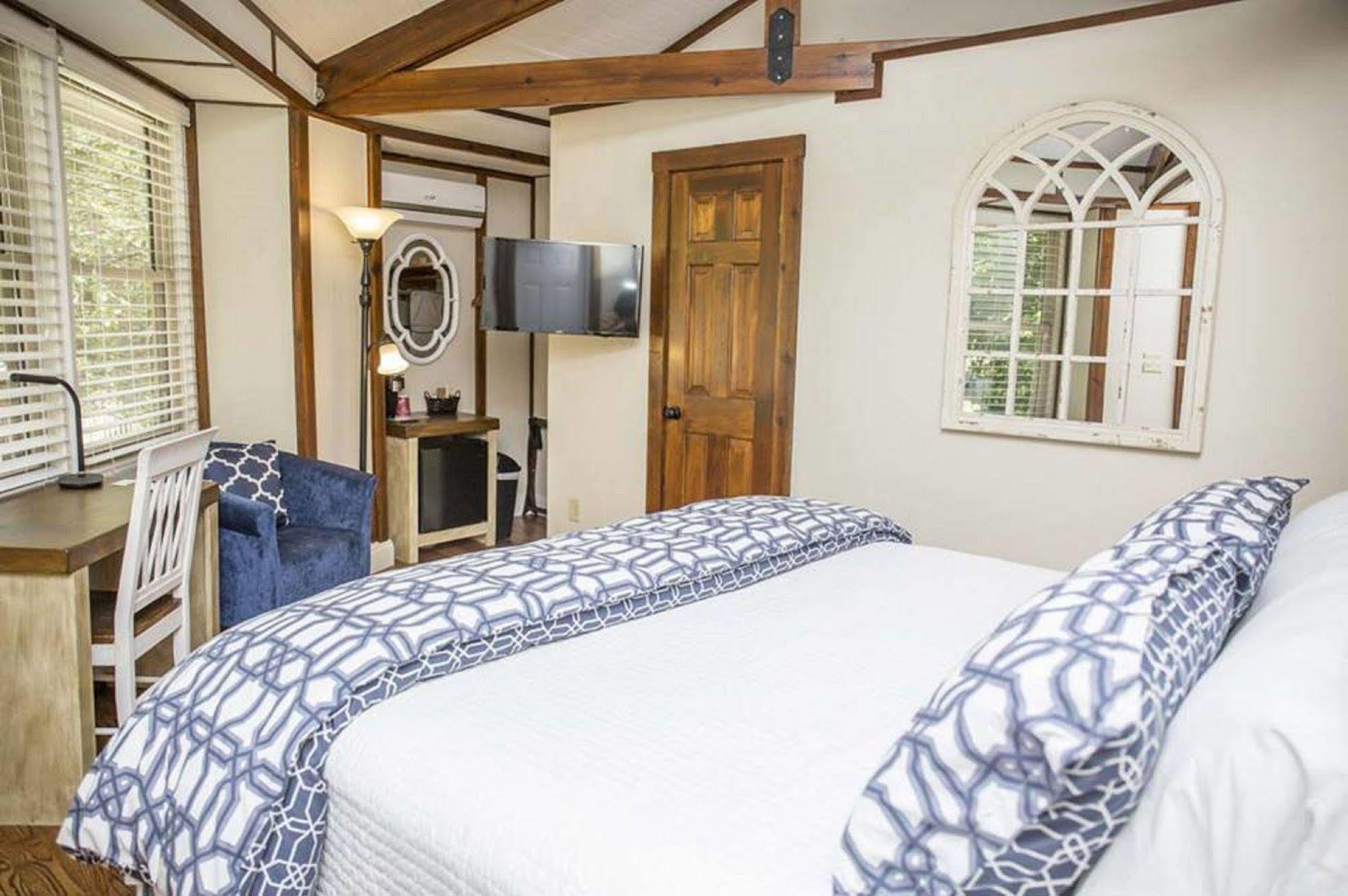 Brook Trout Inn Сапфир Экстерьер фото