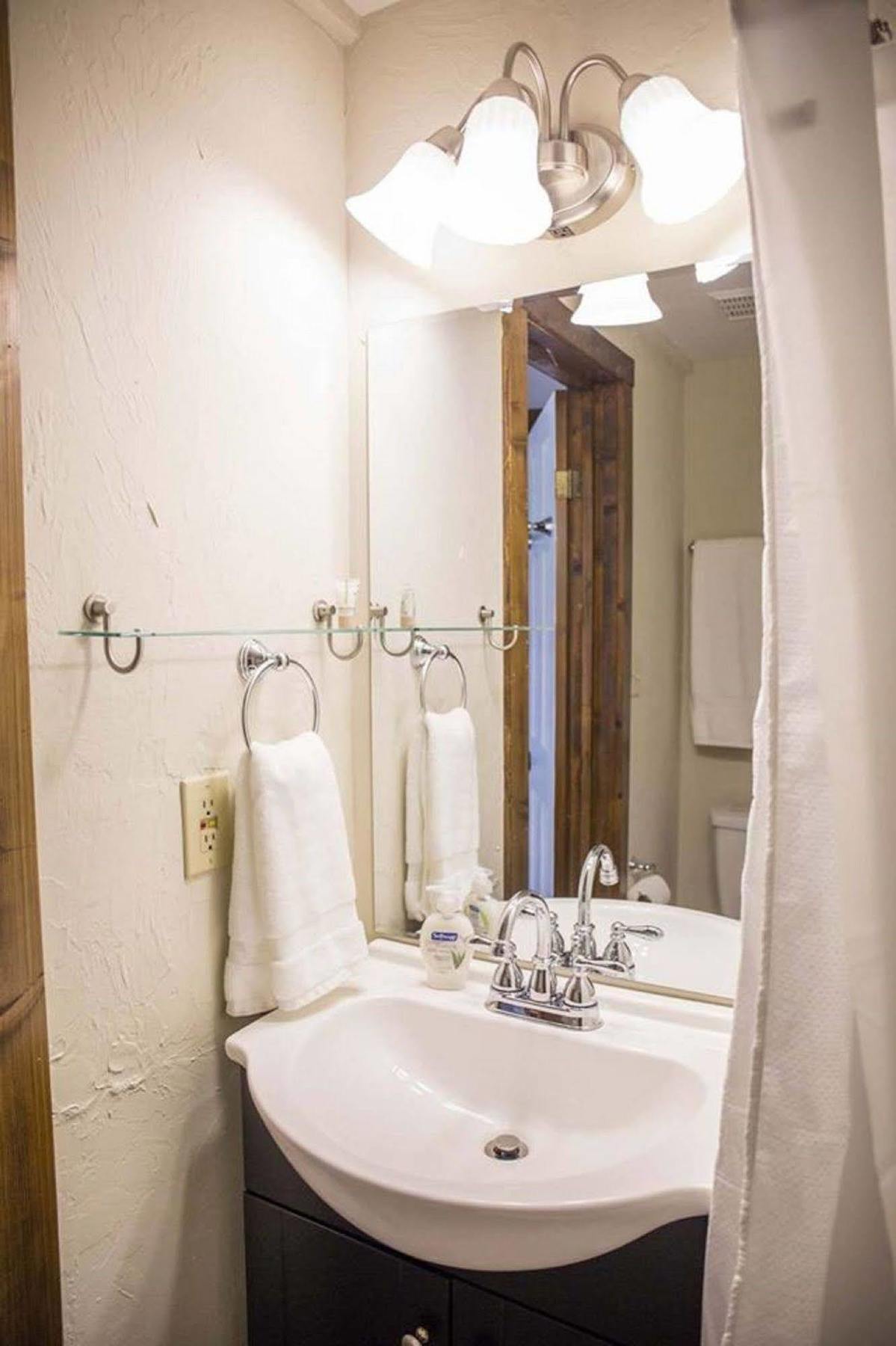 Brook Trout Inn Сапфир Экстерьер фото