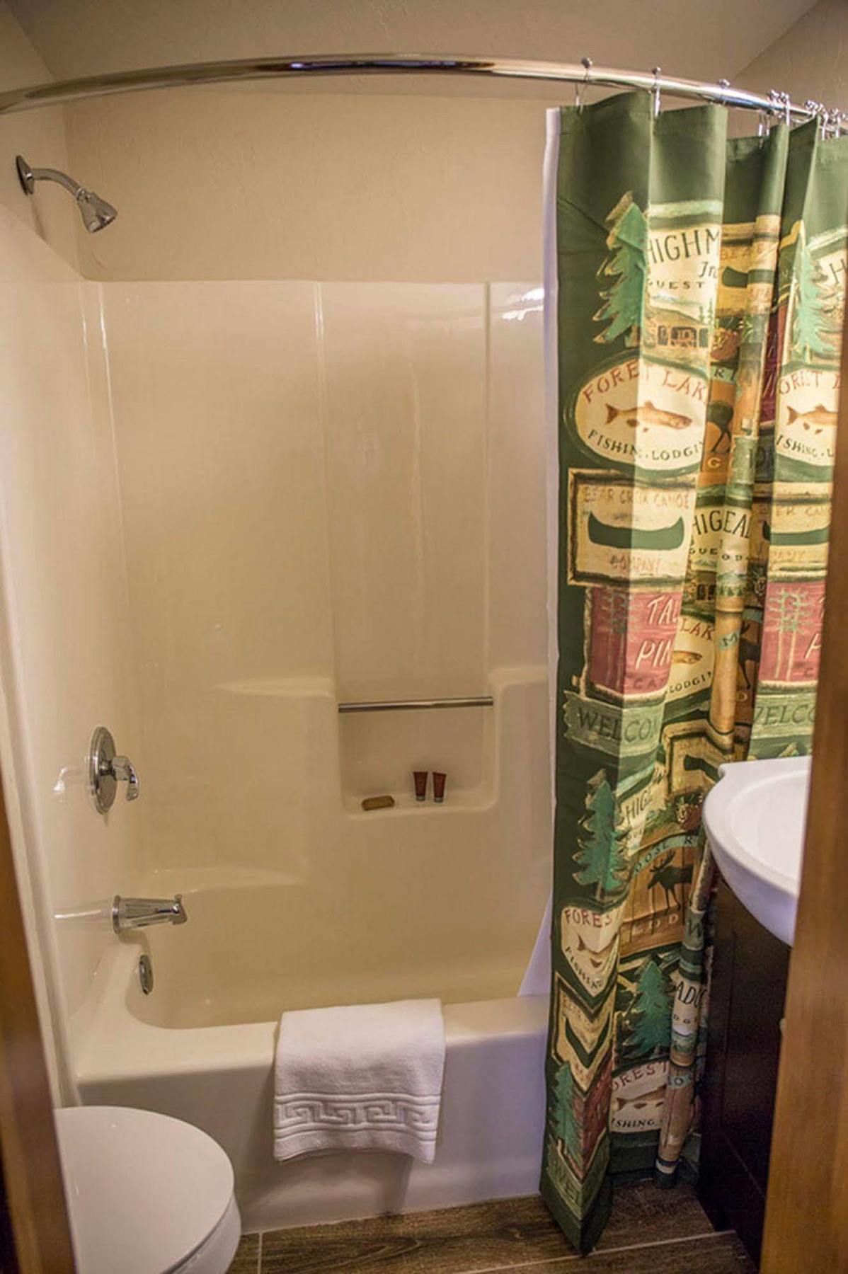 Brook Trout Inn Сапфир Экстерьер фото