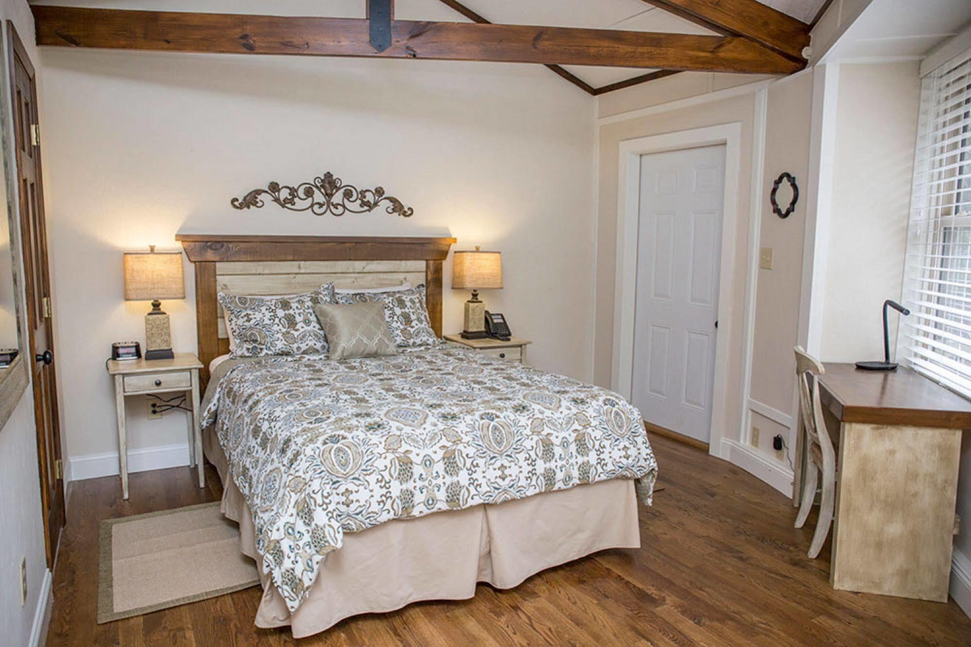 Brook Trout Inn Сапфир Экстерьер фото