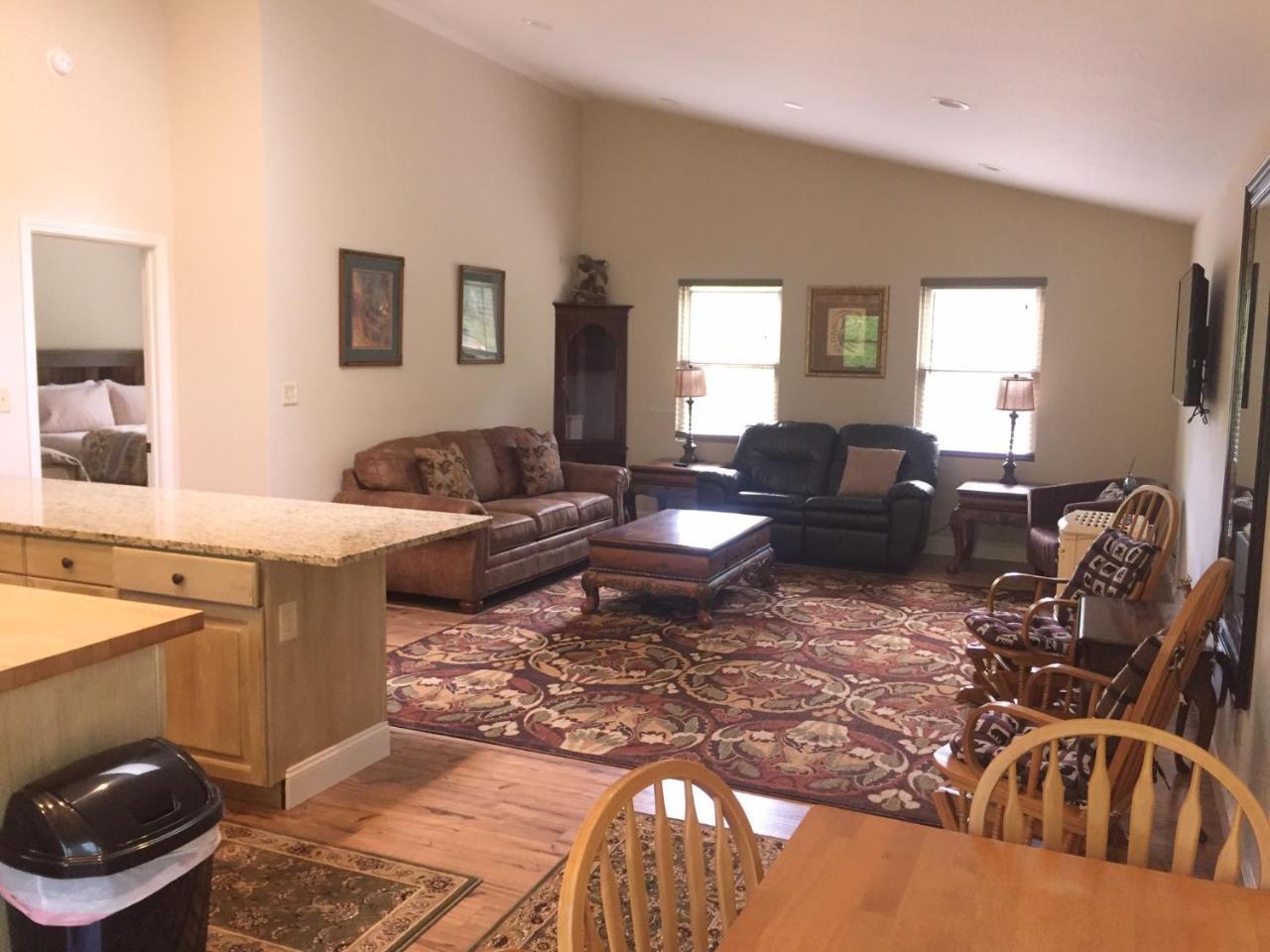 Brook Trout Inn Сапфир Экстерьер фото