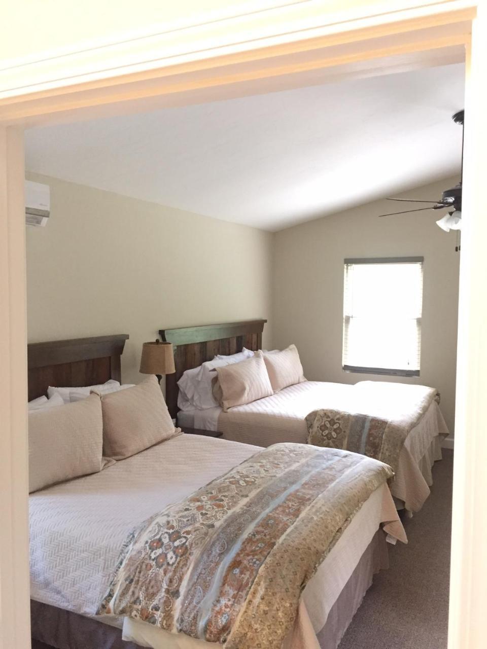 Brook Trout Inn Сапфир Экстерьер фото