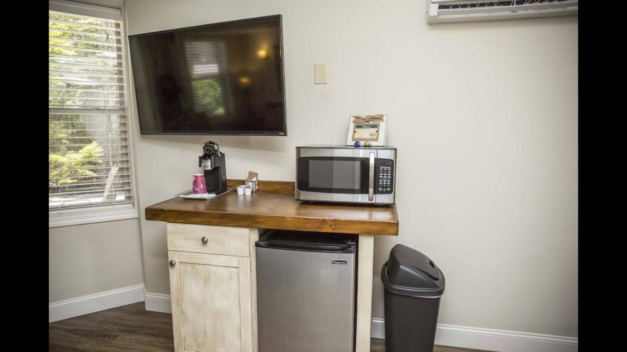 Brook Trout Inn Сапфир Экстерьер фото