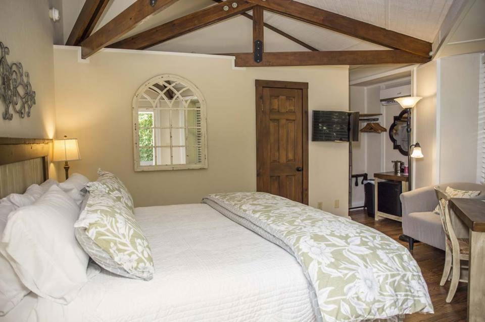 Brook Trout Inn Сапфир Экстерьер фото